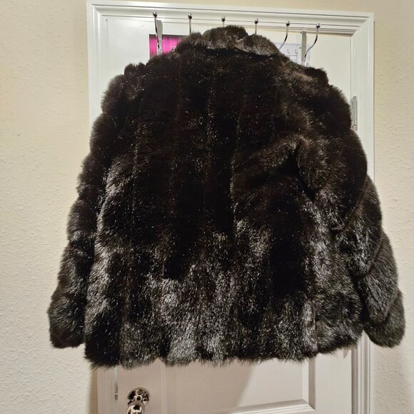 Faux fur Coat or Jacket - Picture 4 of 4
